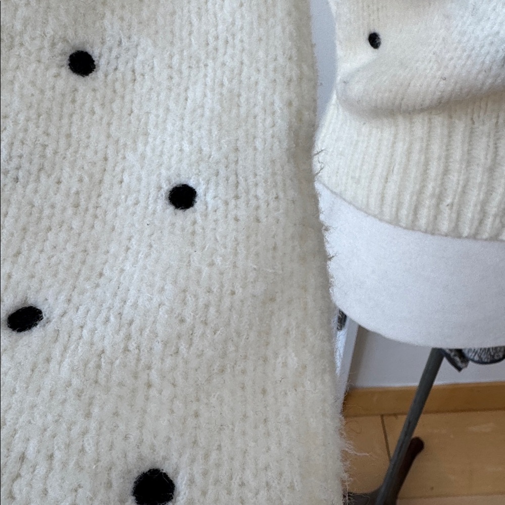 English Factory - Picture 3 of 10